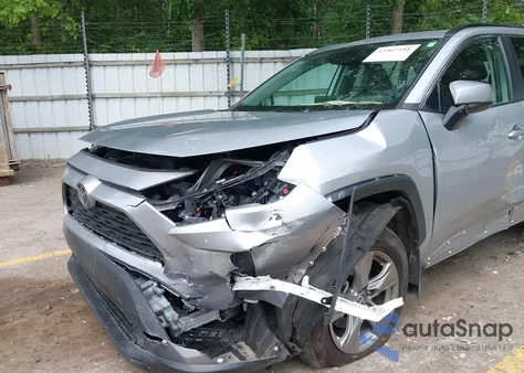 2024 Toyota Rav4 Xle z USA, uszkodzony, nr VIN 2T3P1RFV0RC478979